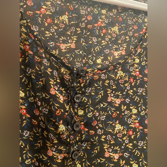 Floral blouse - Picture 6 of 6